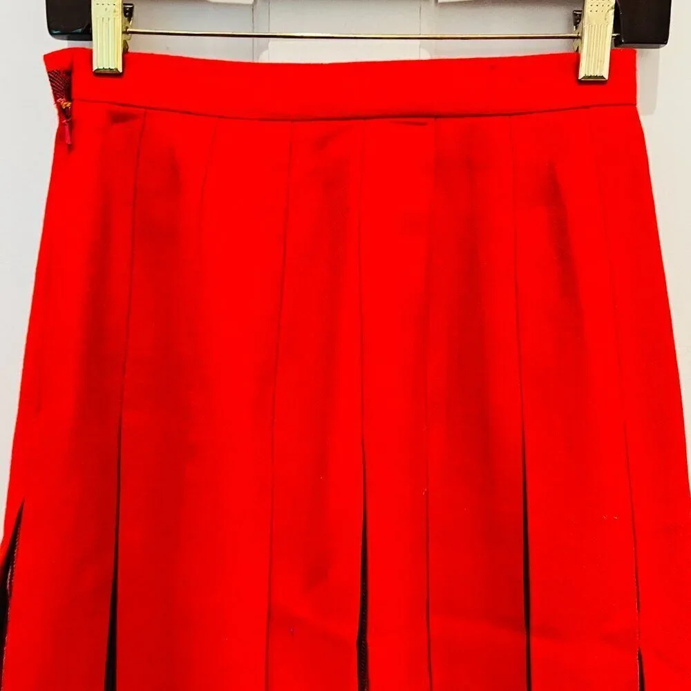 Dean's Of Scottland Wool Skirt Sz 4True Vintage, Pure Wool Skirt, Red, Plaid. - Picture 4 of 11